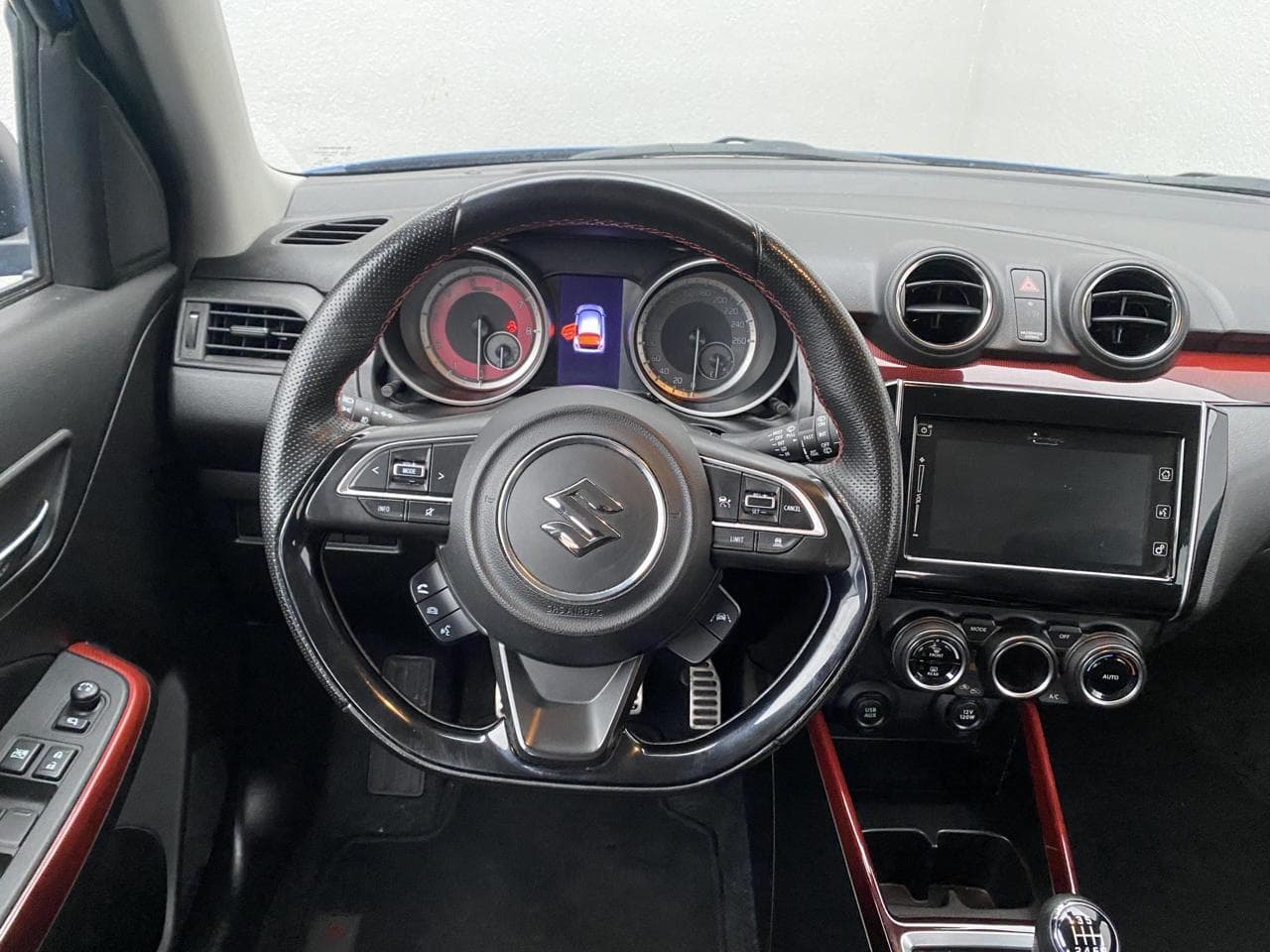 2020 Suzuki Swift - 11