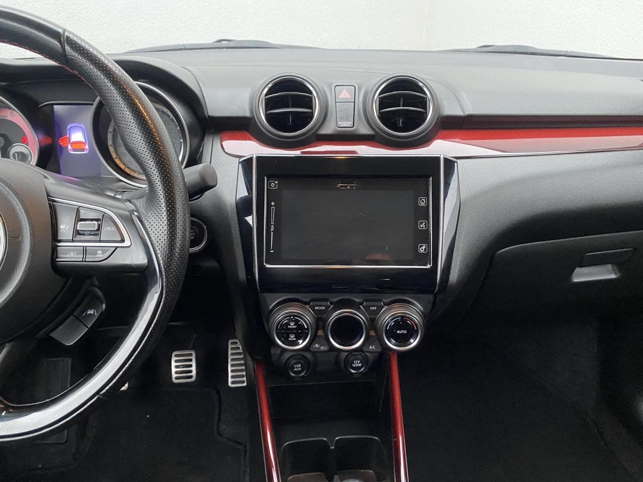 2020 Suzuki Swift - 12