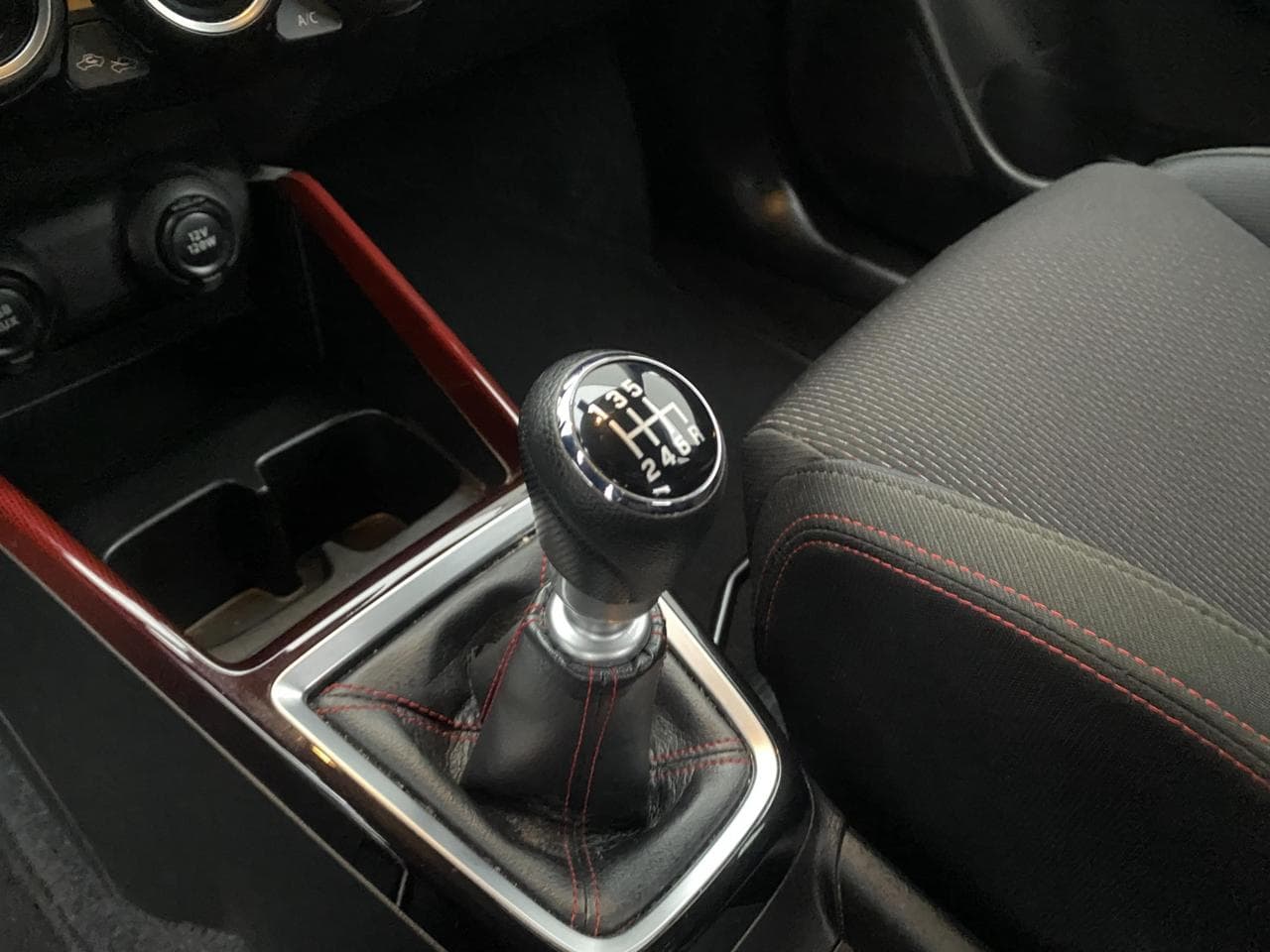 2020 Suzuki Swift - 16