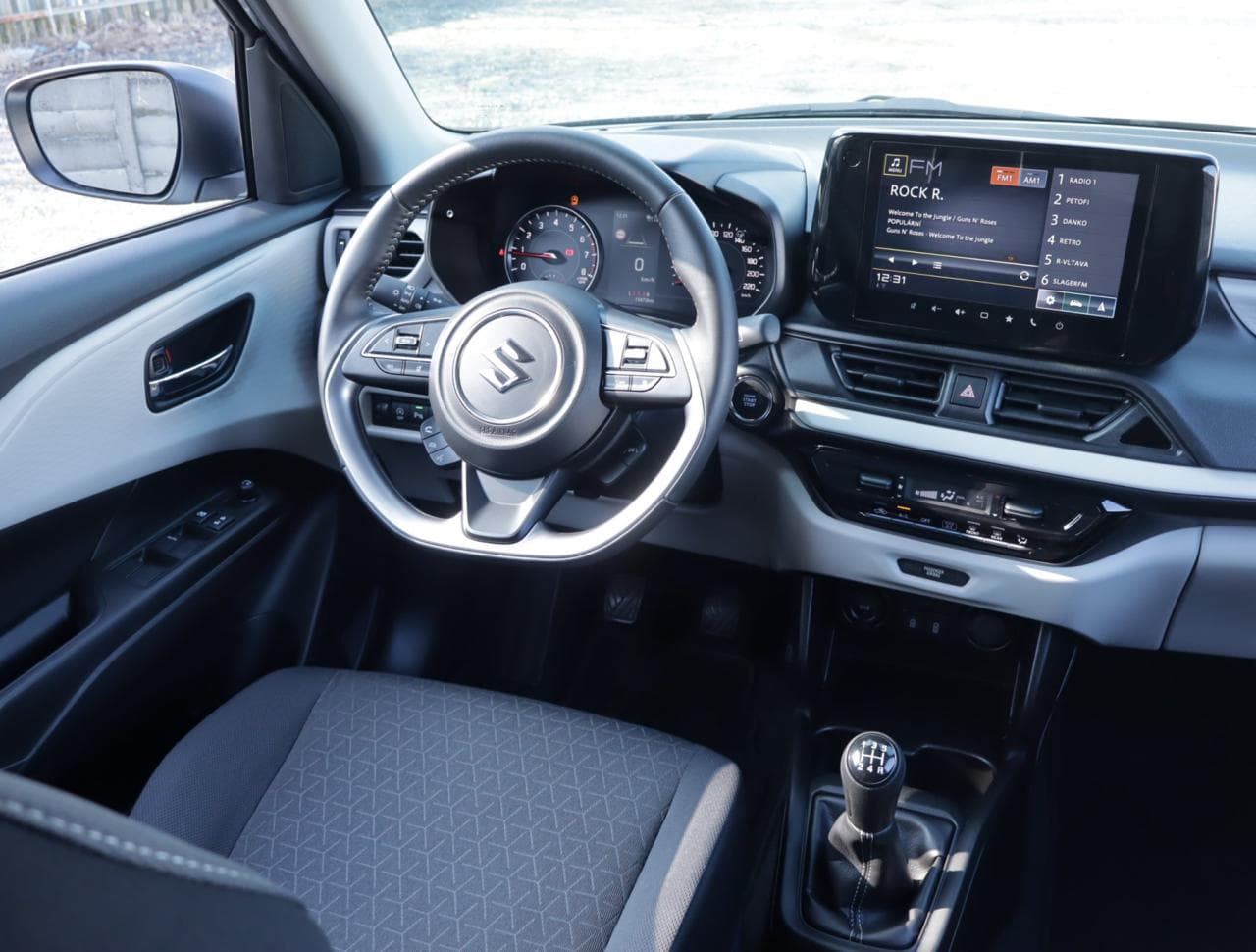 2025 Suzuki Swift - 9