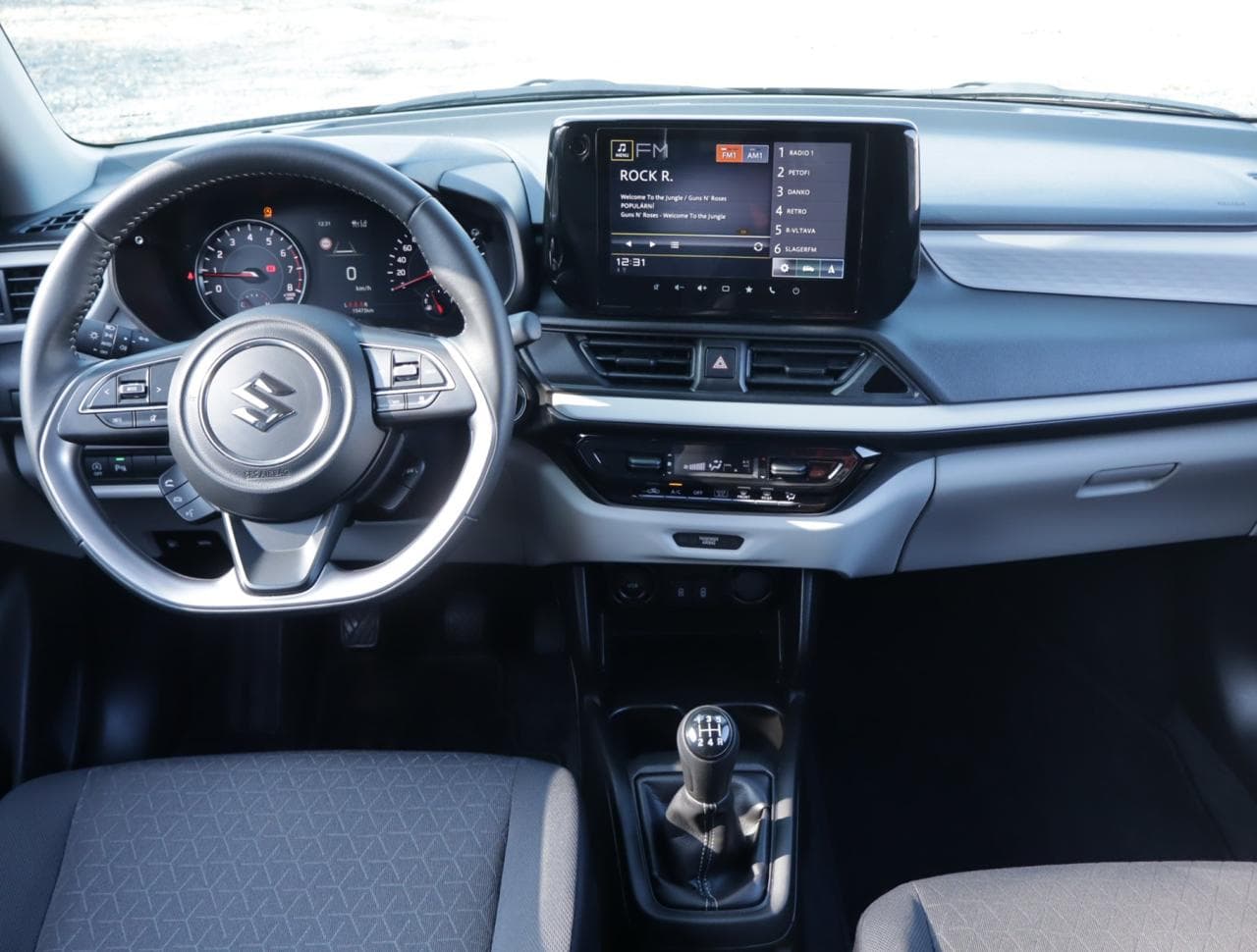 2025 Suzuki Swift - 10