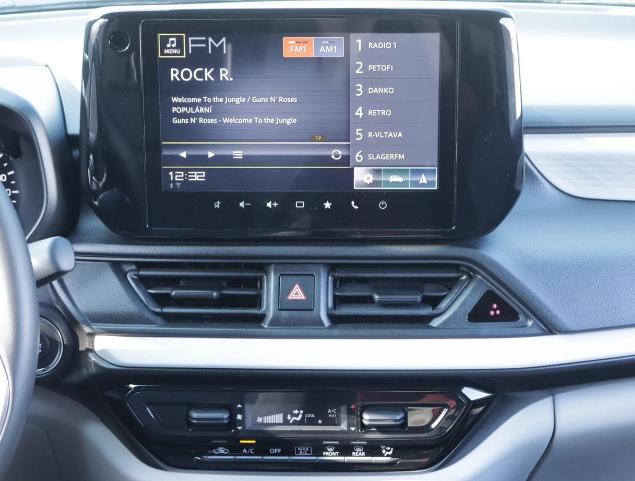 2025 Suzuki Swift - 18