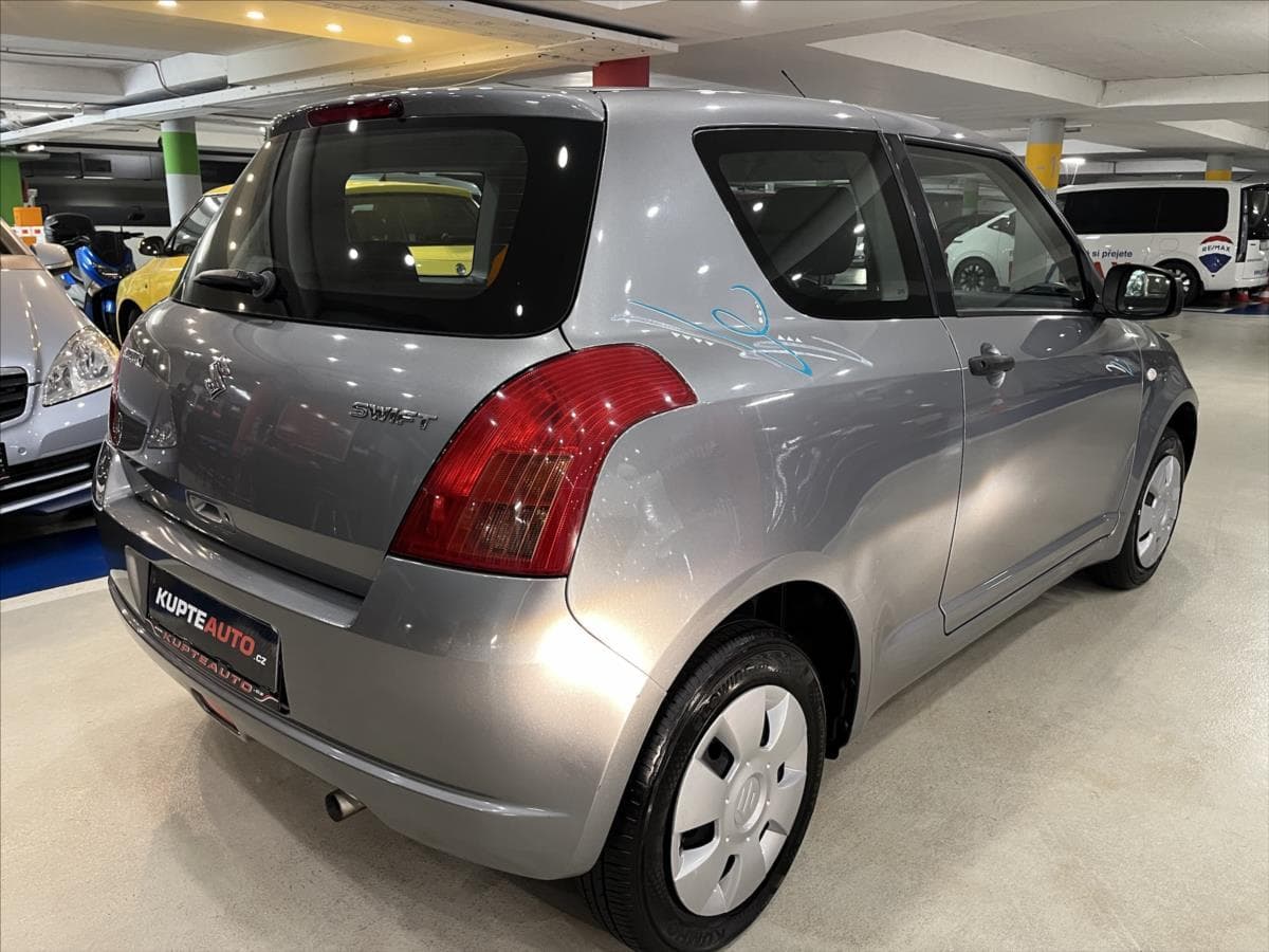 2006 Suzuki Swift - 5