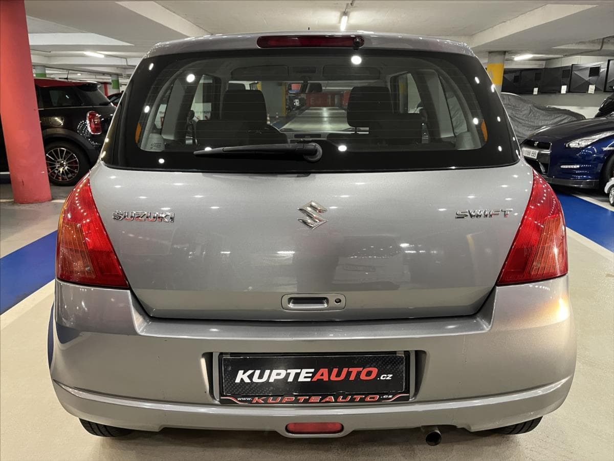 2006 Suzuki Swift - 4