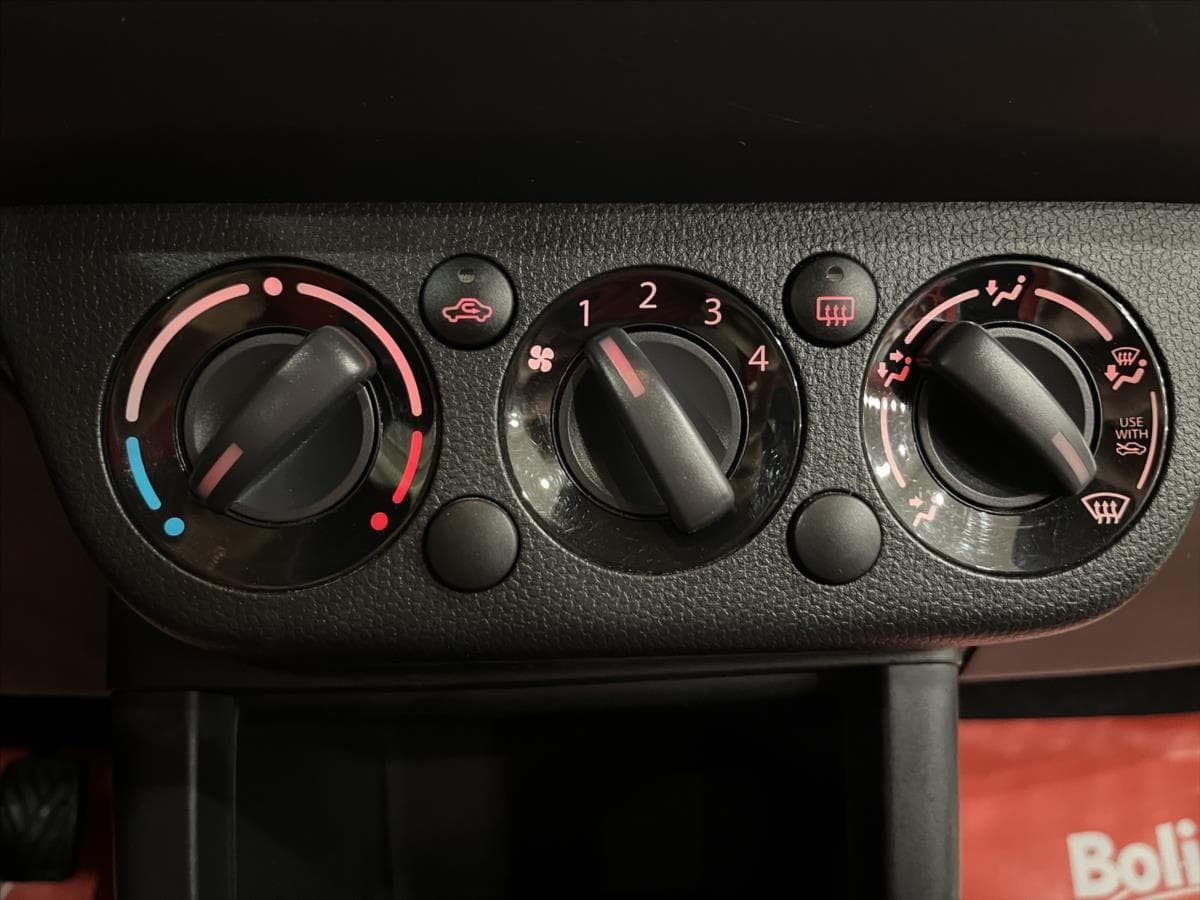 2006 Suzuki Swift - 14