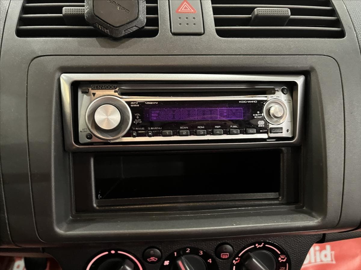 2006 Suzuki Swift - 15