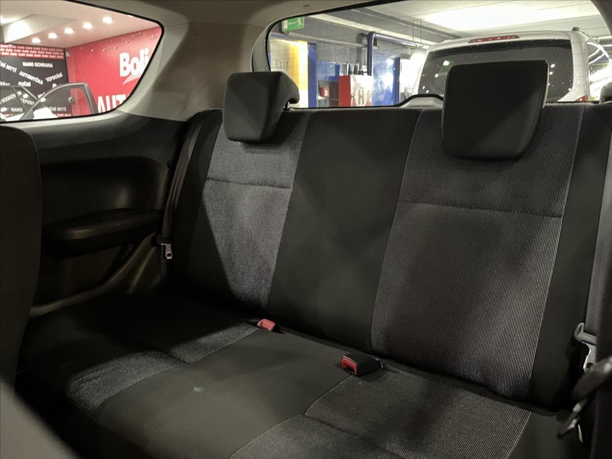 2006 Suzuki Swift - 10