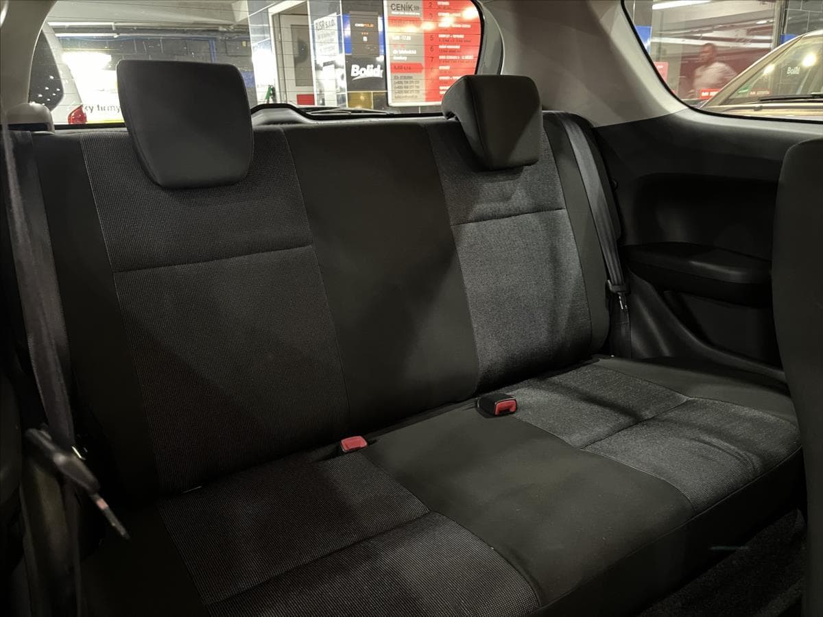 2006 Suzuki Swift - 11