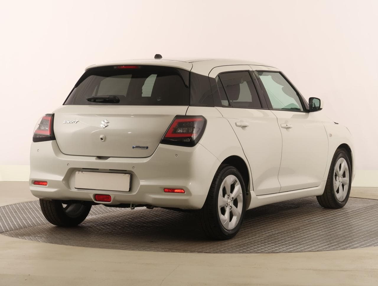 2025 Suzuki SWIFT - 7