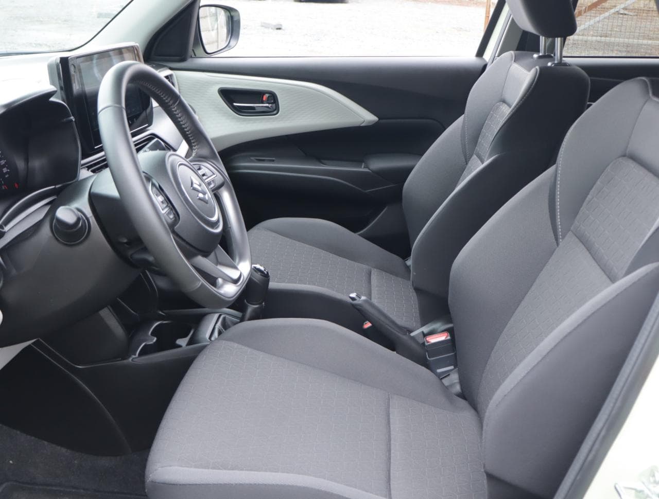 2025 Suzuki SWIFT - 16