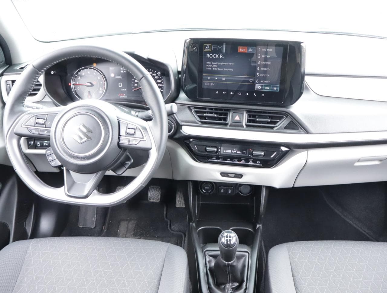 2025 Suzuki SWIFT - 10