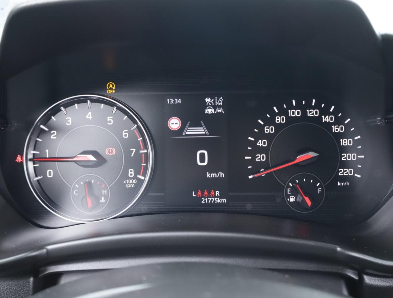2025 Suzuki SWIFT - 17