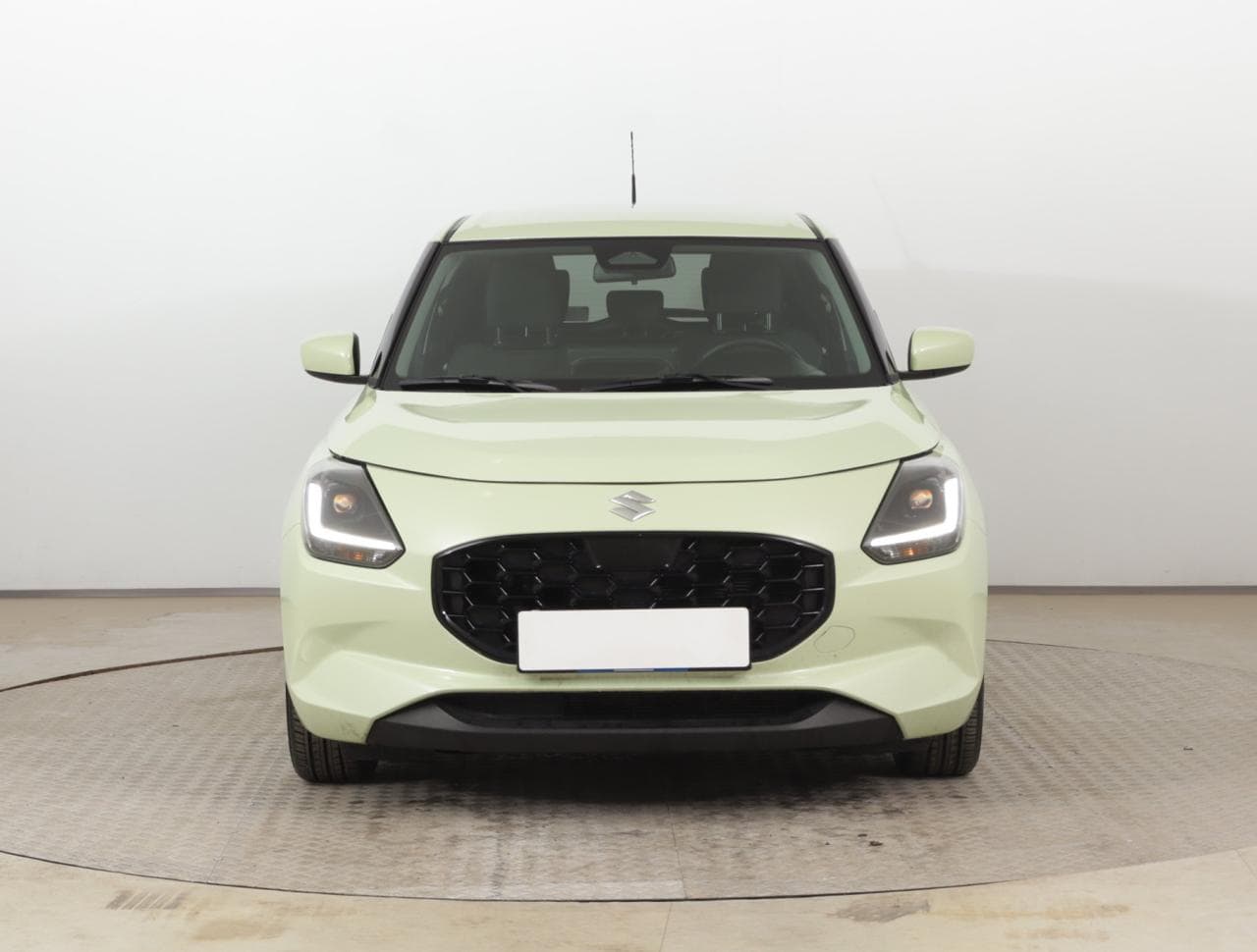 2025 Suzuki SWIFT - 2