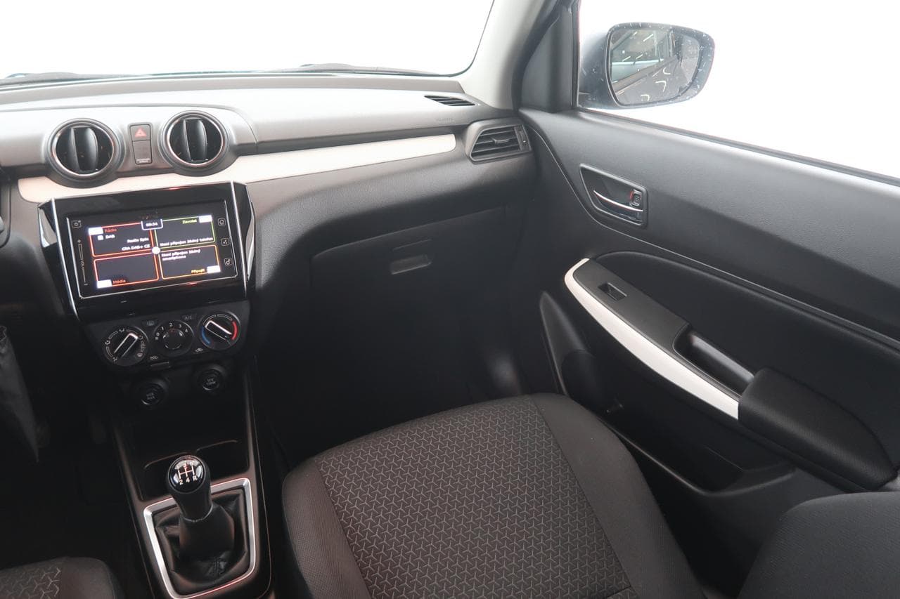 2023 Suzuki SWIFT - 11