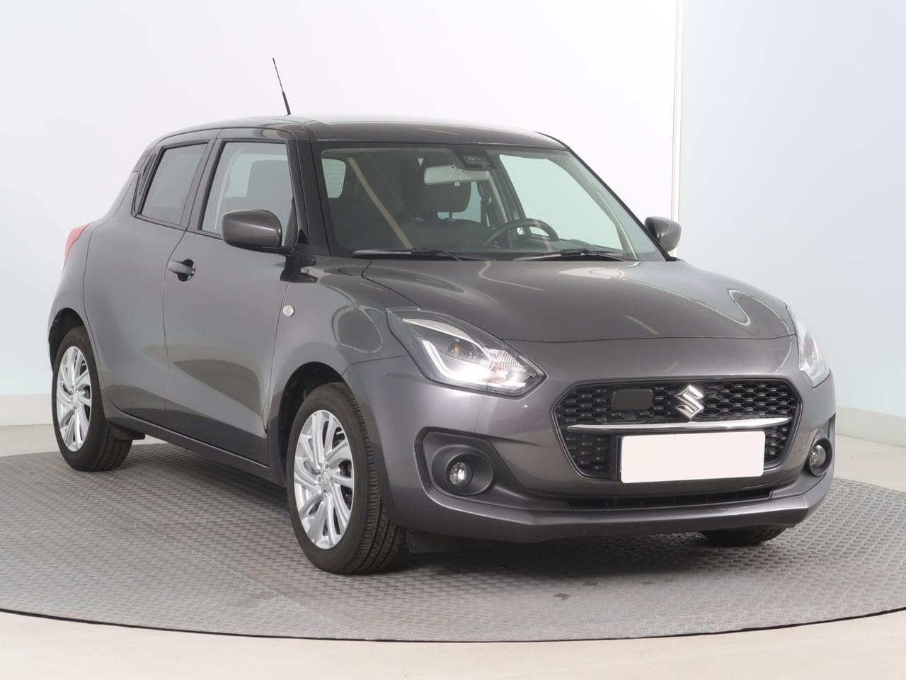 2023 Suzuki SWIFT
