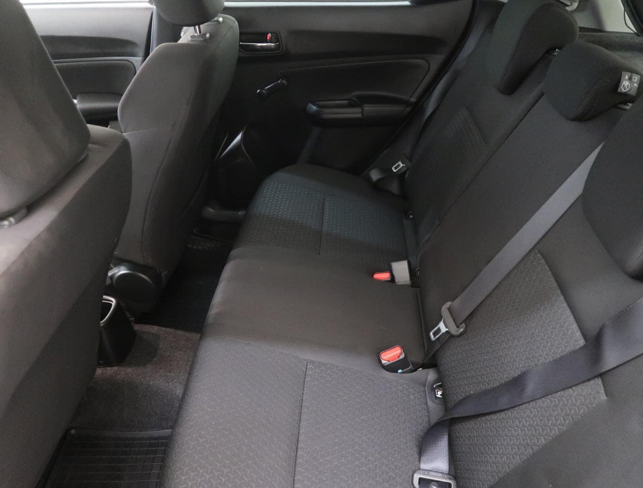 2018 Suzuki SWIFT - 15