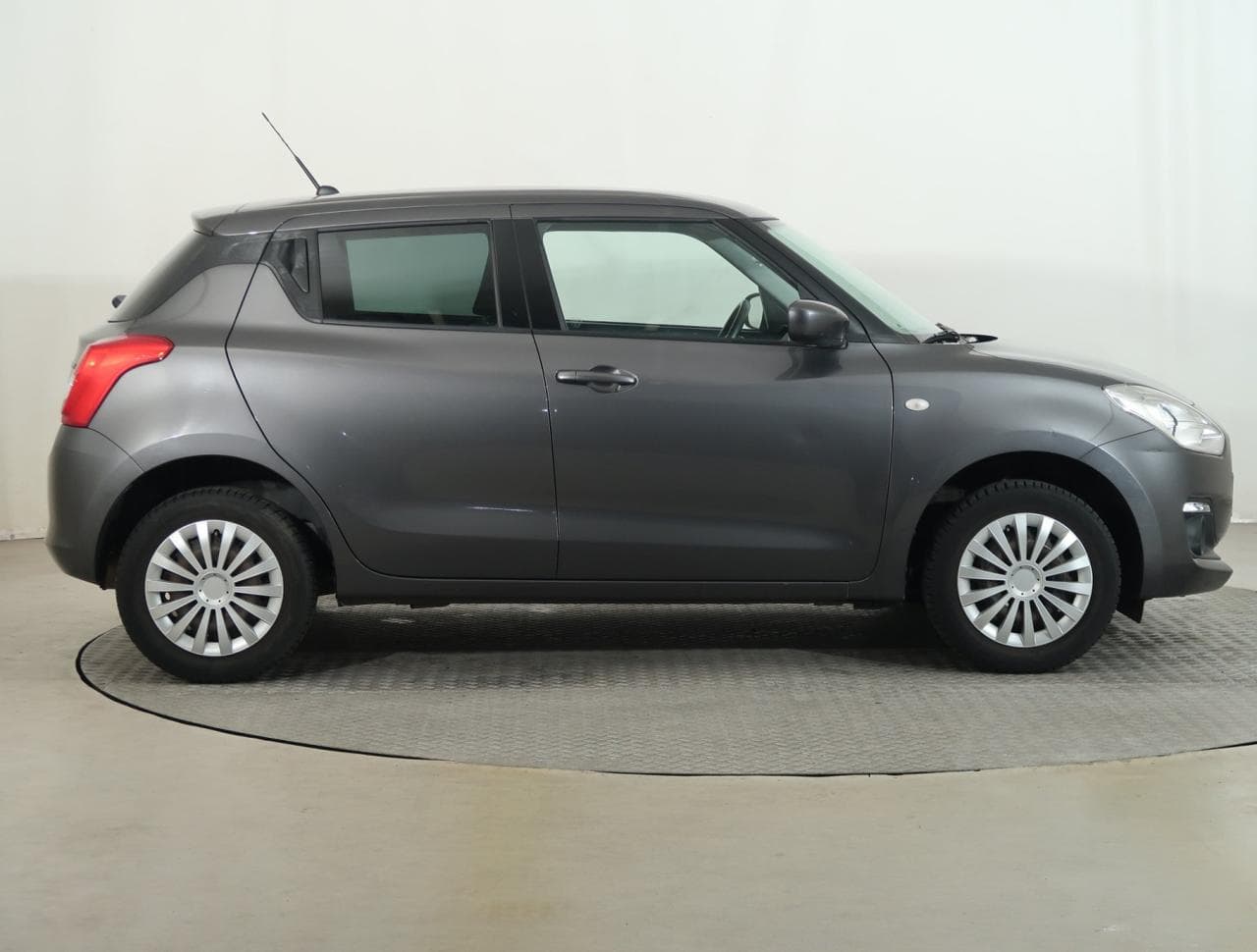 2018 Suzuki SWIFT - 8