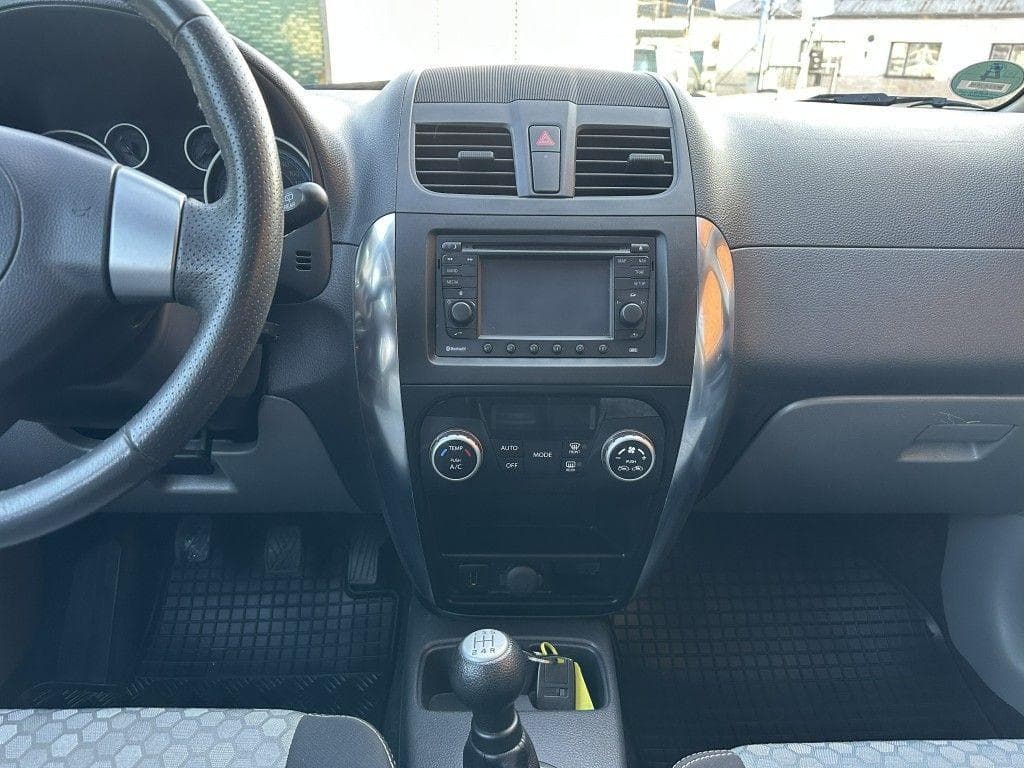 2013 Suzuki Sx4 - 23