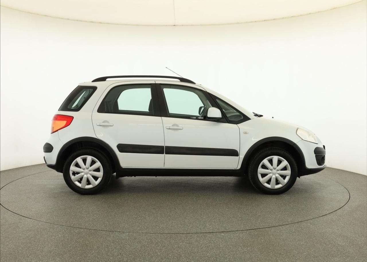 2013 Suzuki SX4 - 8