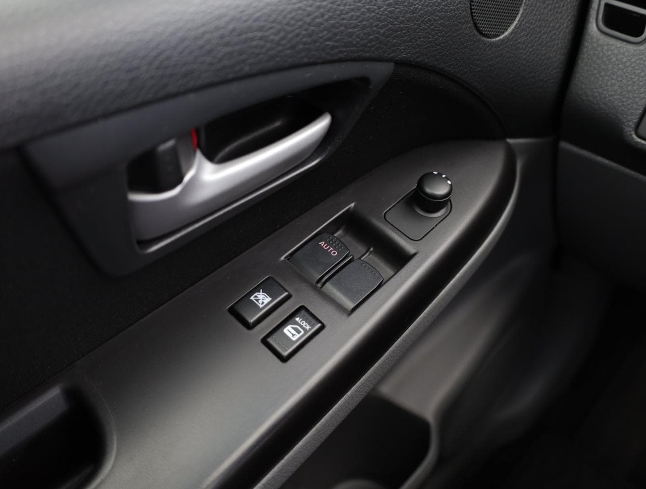 2013 Suzuki SX4 - 19