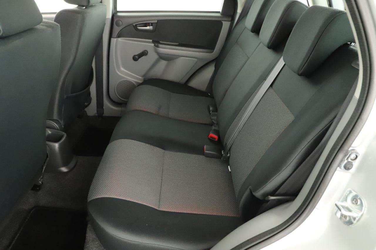 2007 Suzuki SX4 - 12
