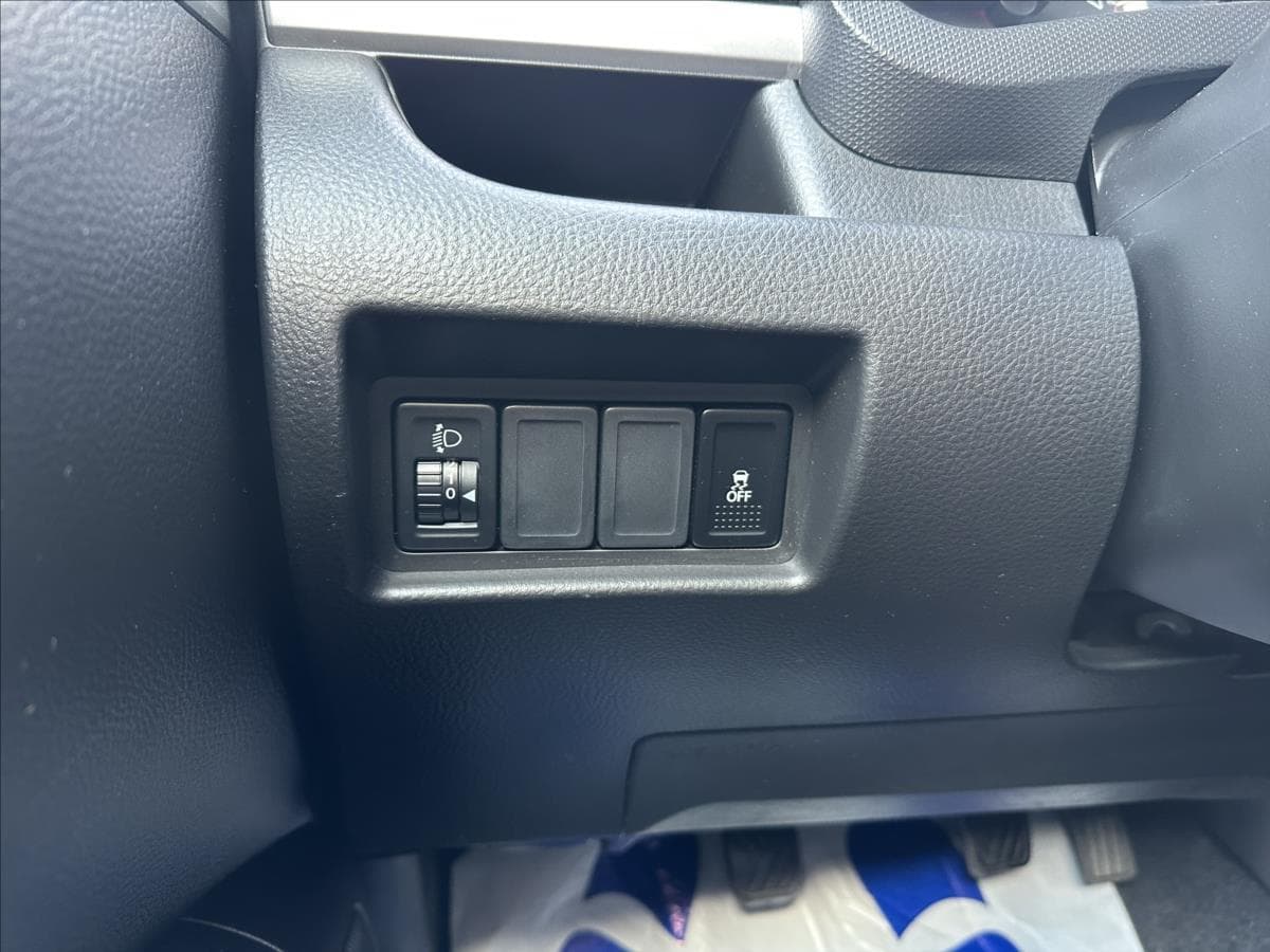 2011 Suzuki SWIFT - 18