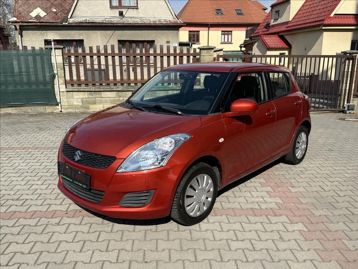 2011 Suzuki SWIFT - 9