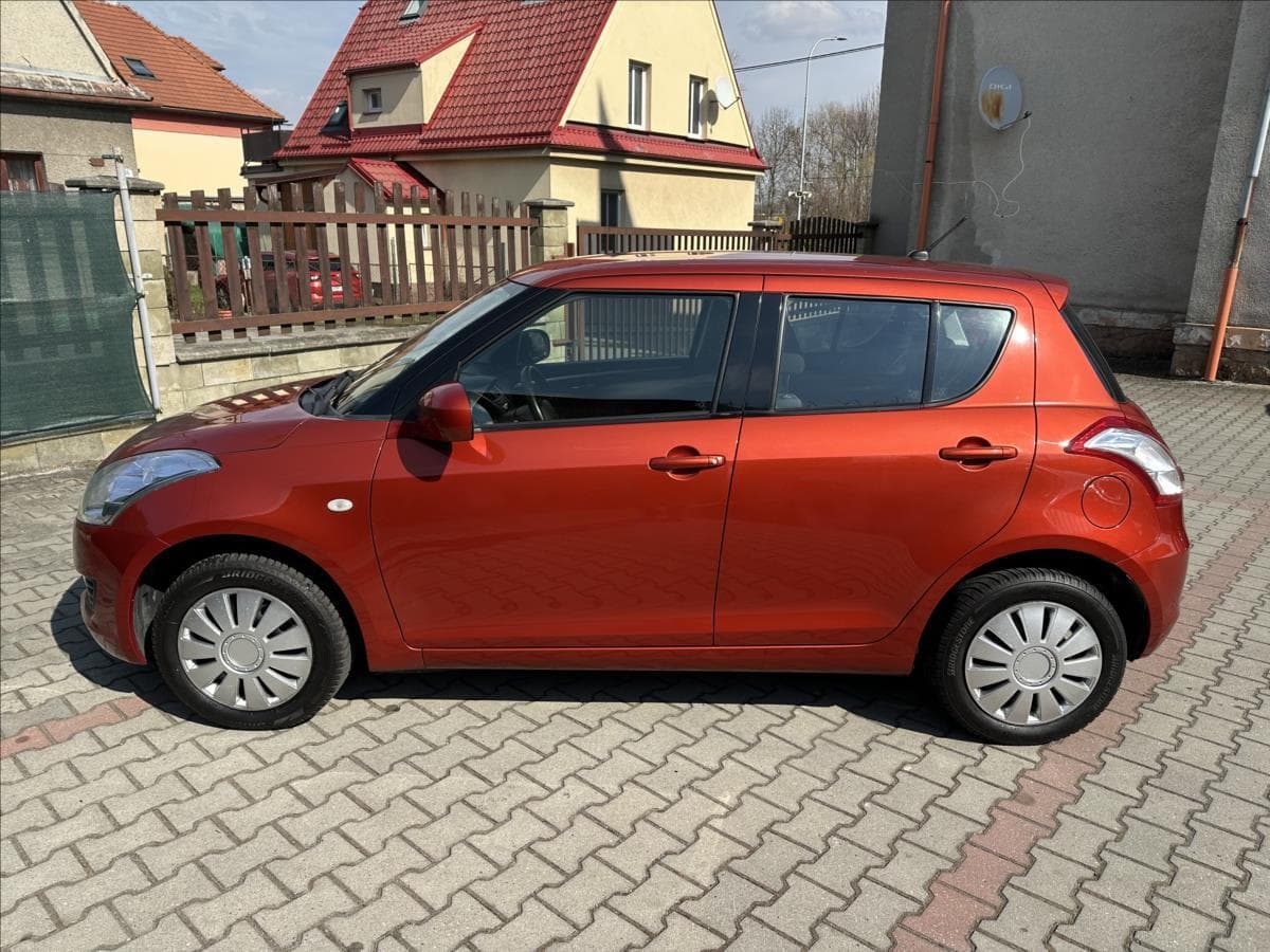 2011 Suzuki SWIFT - 8