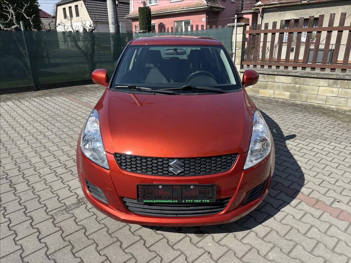 2011 Suzuki SWIFT - 10