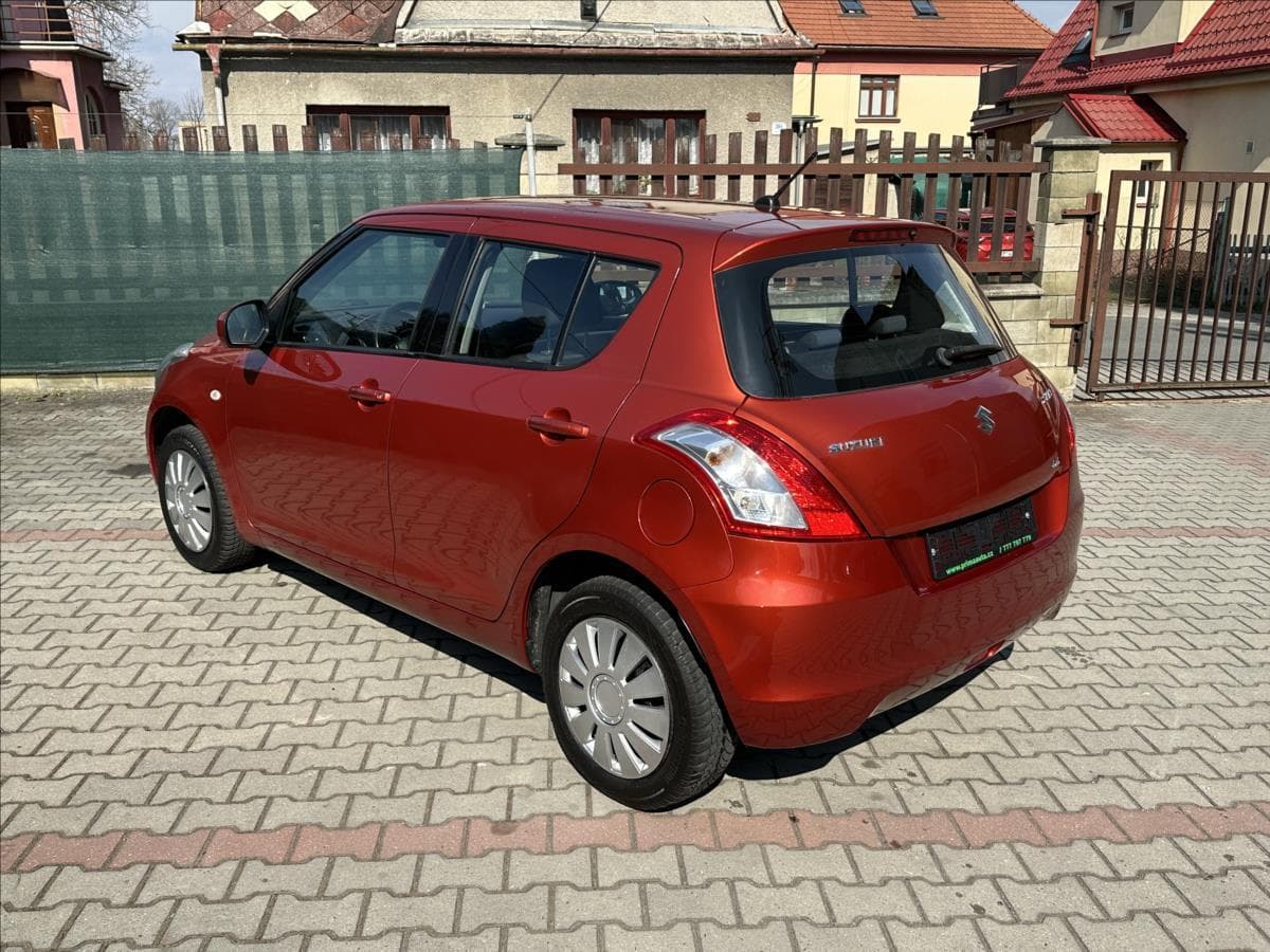 2011 Suzuki SWIFT - 7
