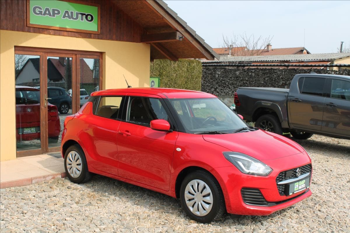 2021 Suzuki SWIFT