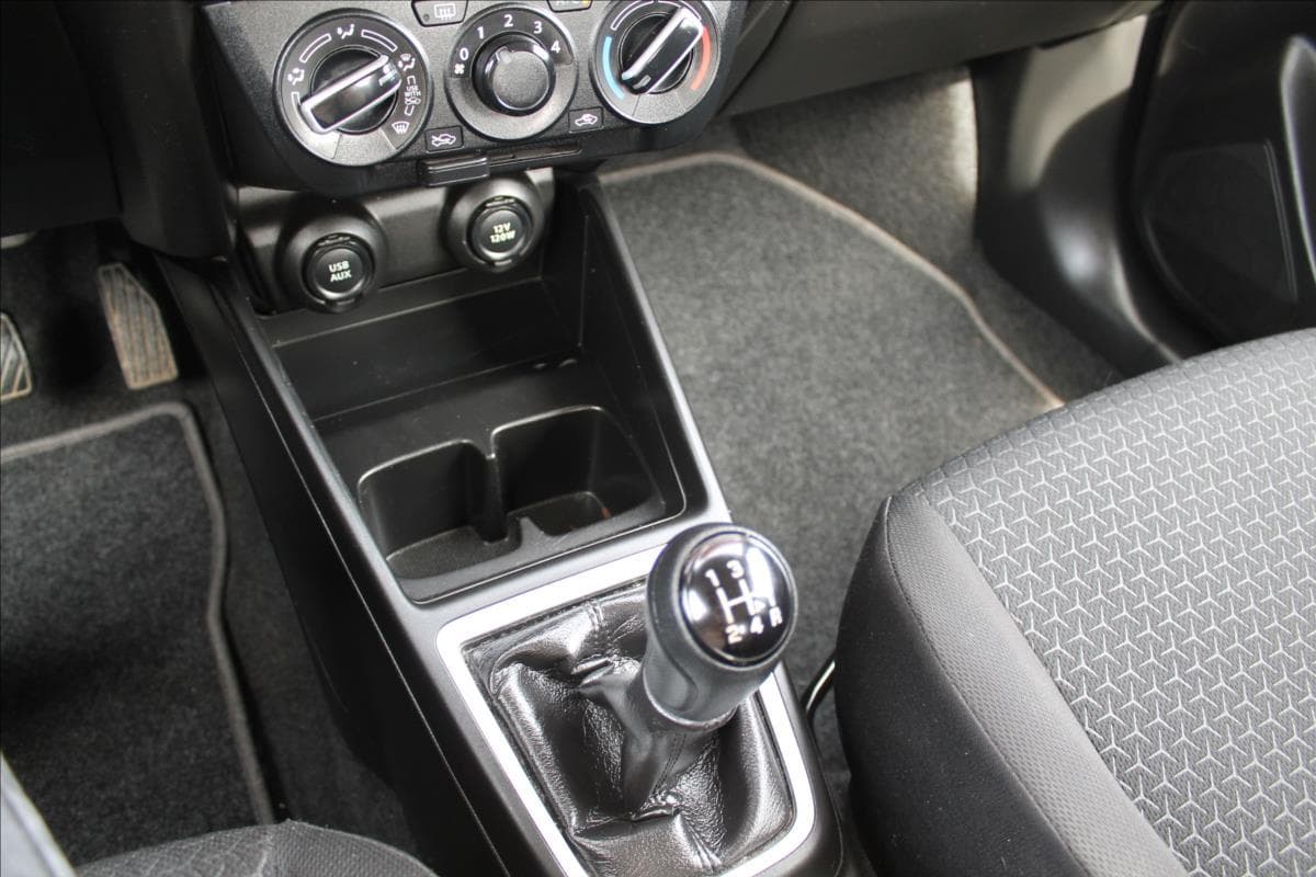 2021 Suzuki SWIFT - 15