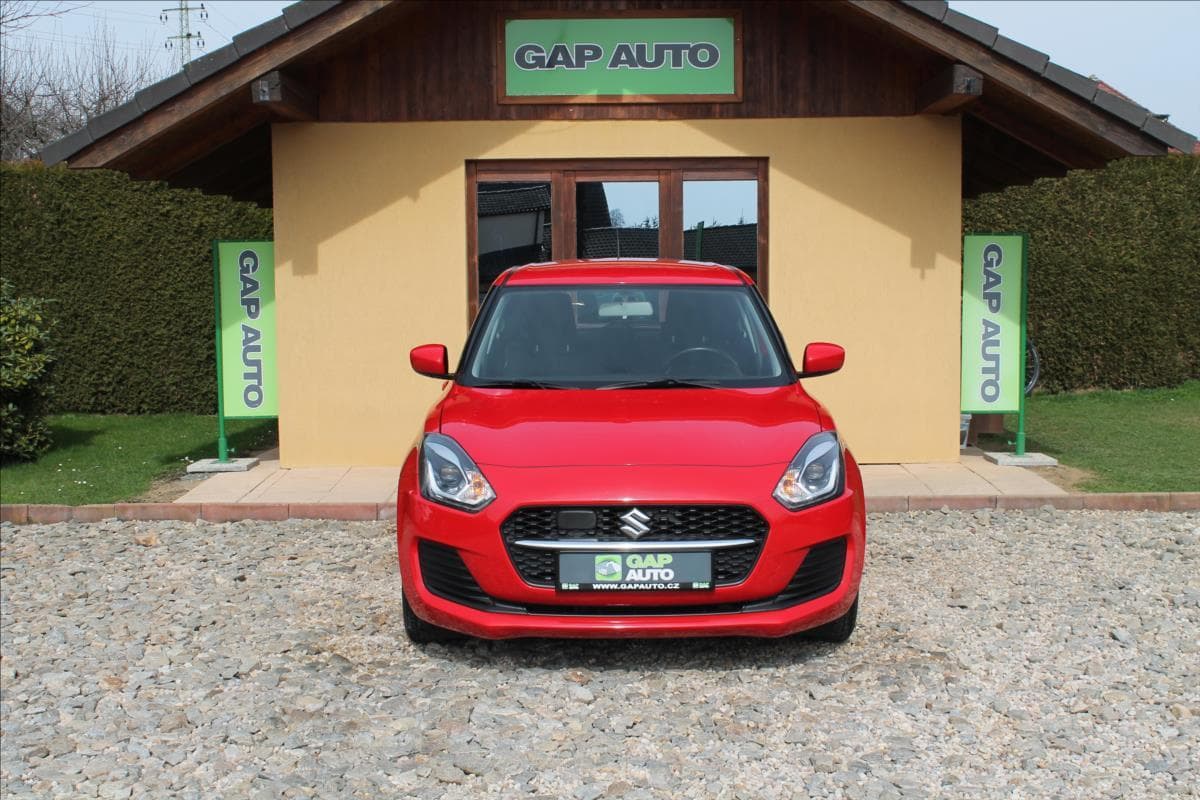 2021 Suzuki SWIFT - 2