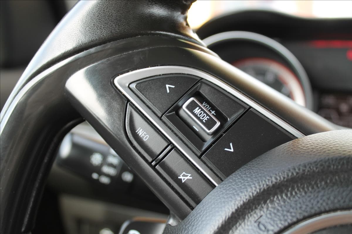 2021 Suzuki SWIFT - 16