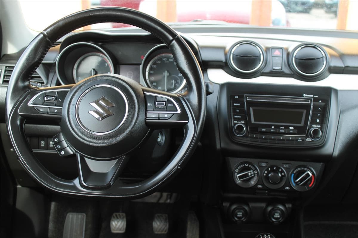 2021 Suzuki SWIFT - 10