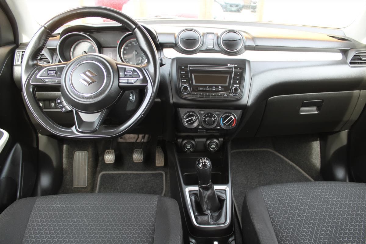 2021 Suzuki SWIFT - 9