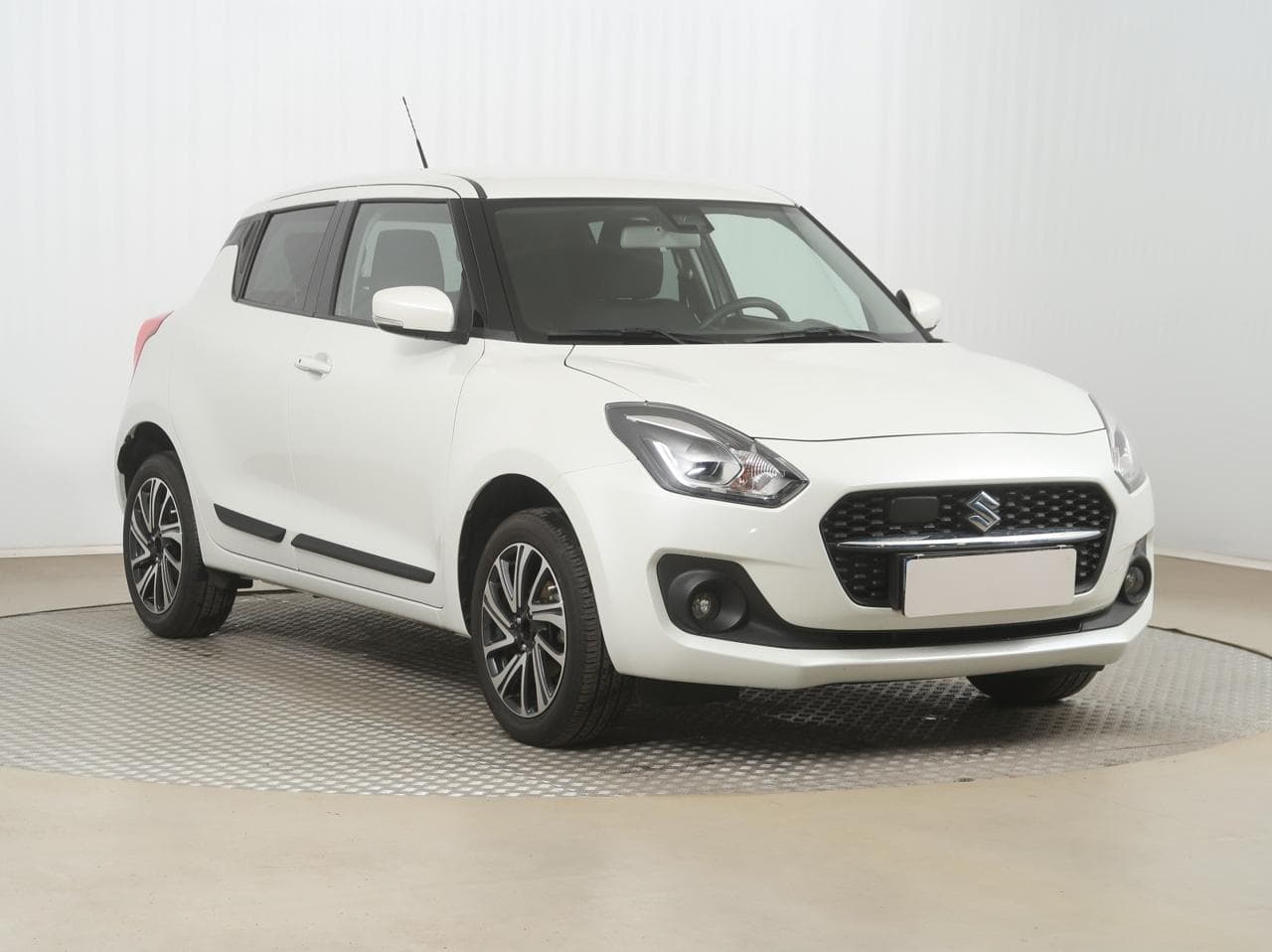 2022 Suzuki SWIFT