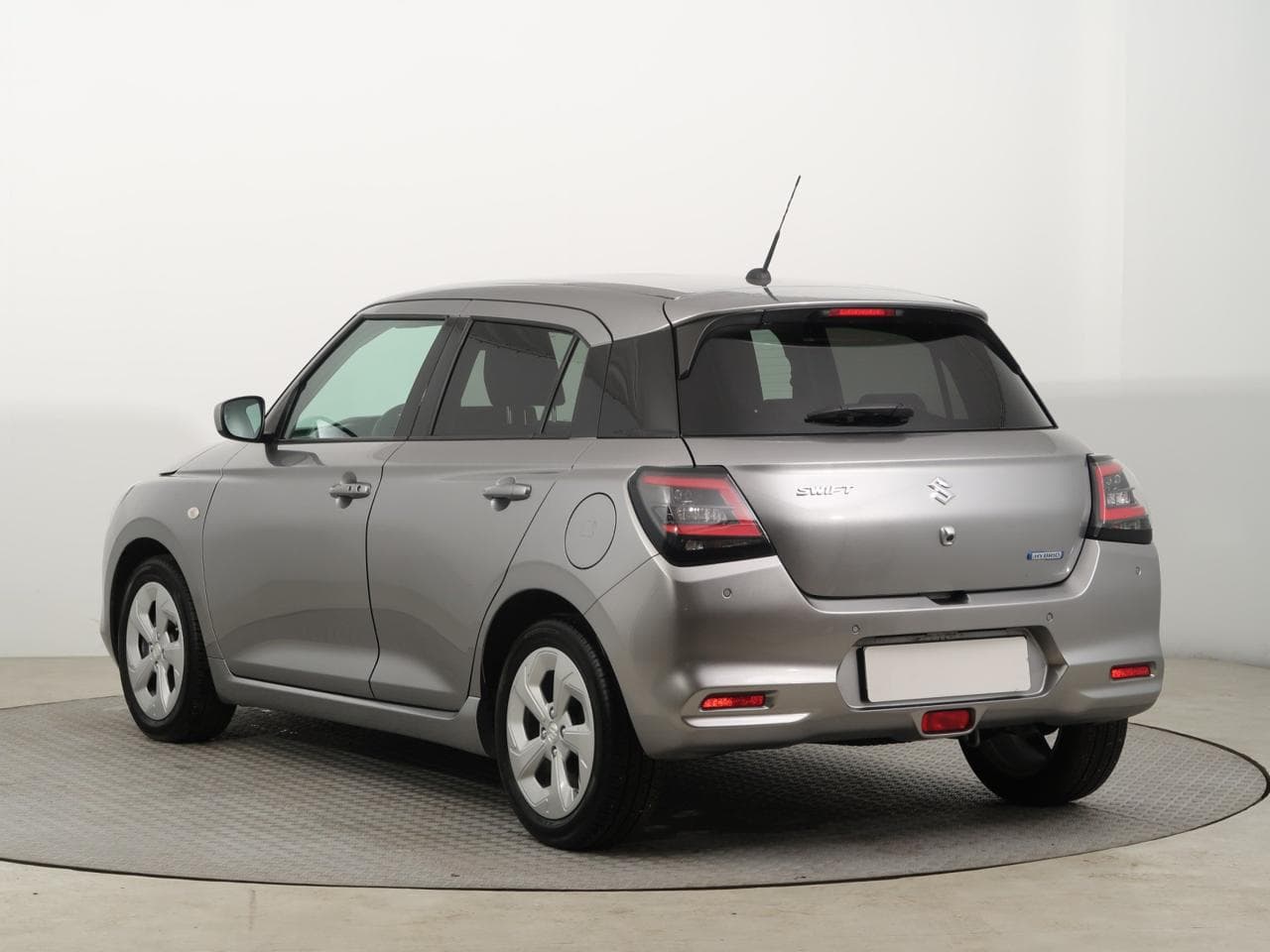 2025 Suzuki SWIFT - 5