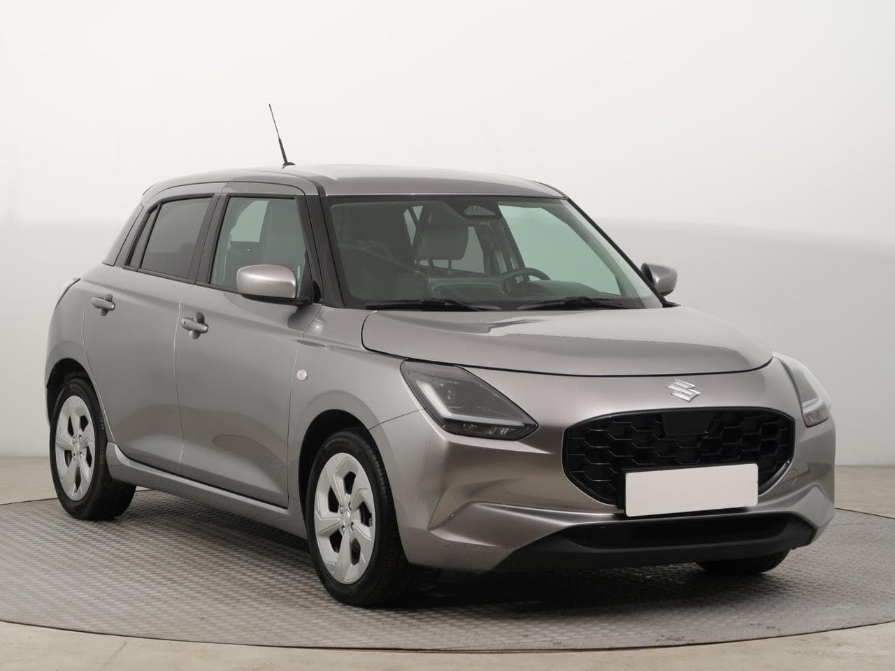 2025 Suzuki SWIFT