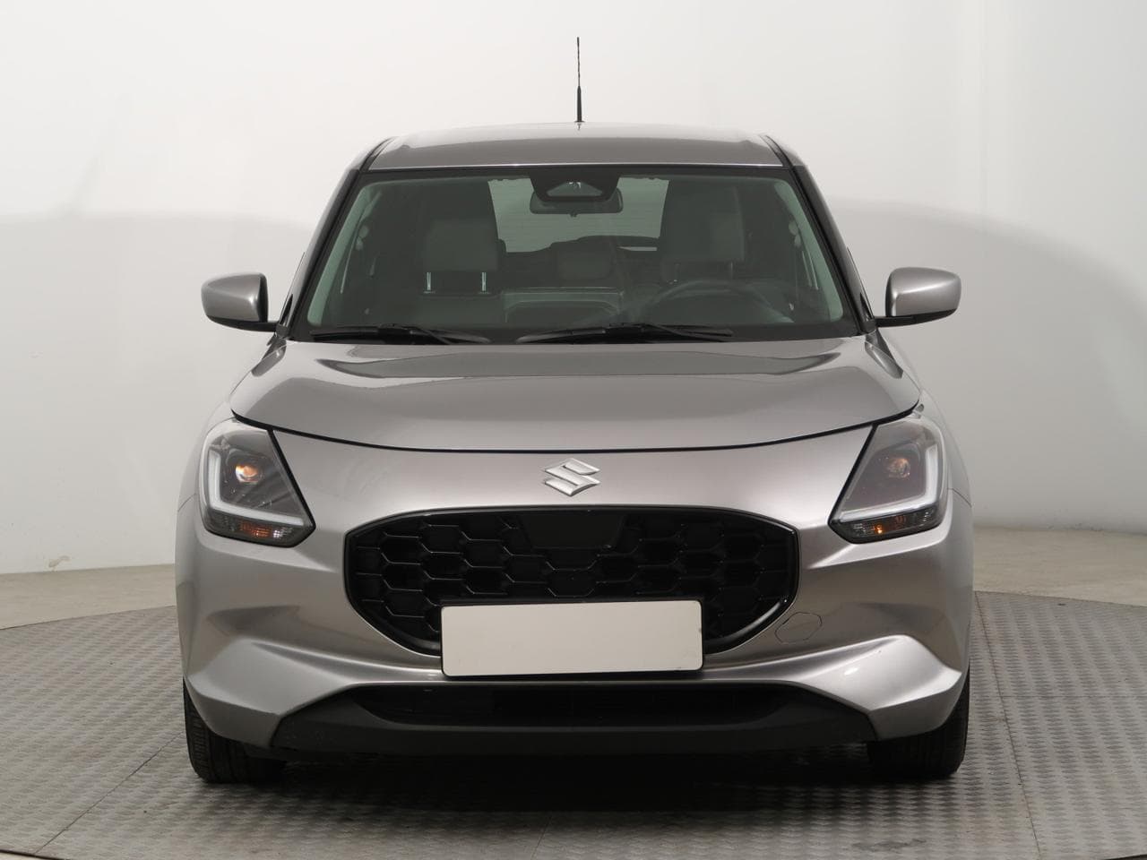 2025 Suzuki SWIFT - 2