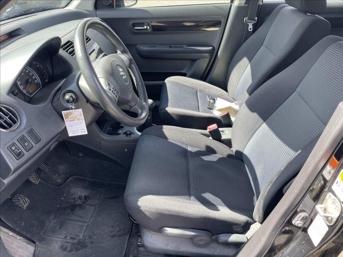 2009 Suzuki SWIFT - 7