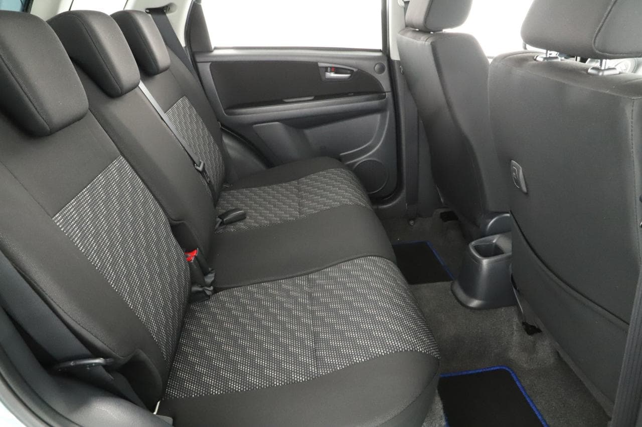 2009 Suzuki SX4 - 11