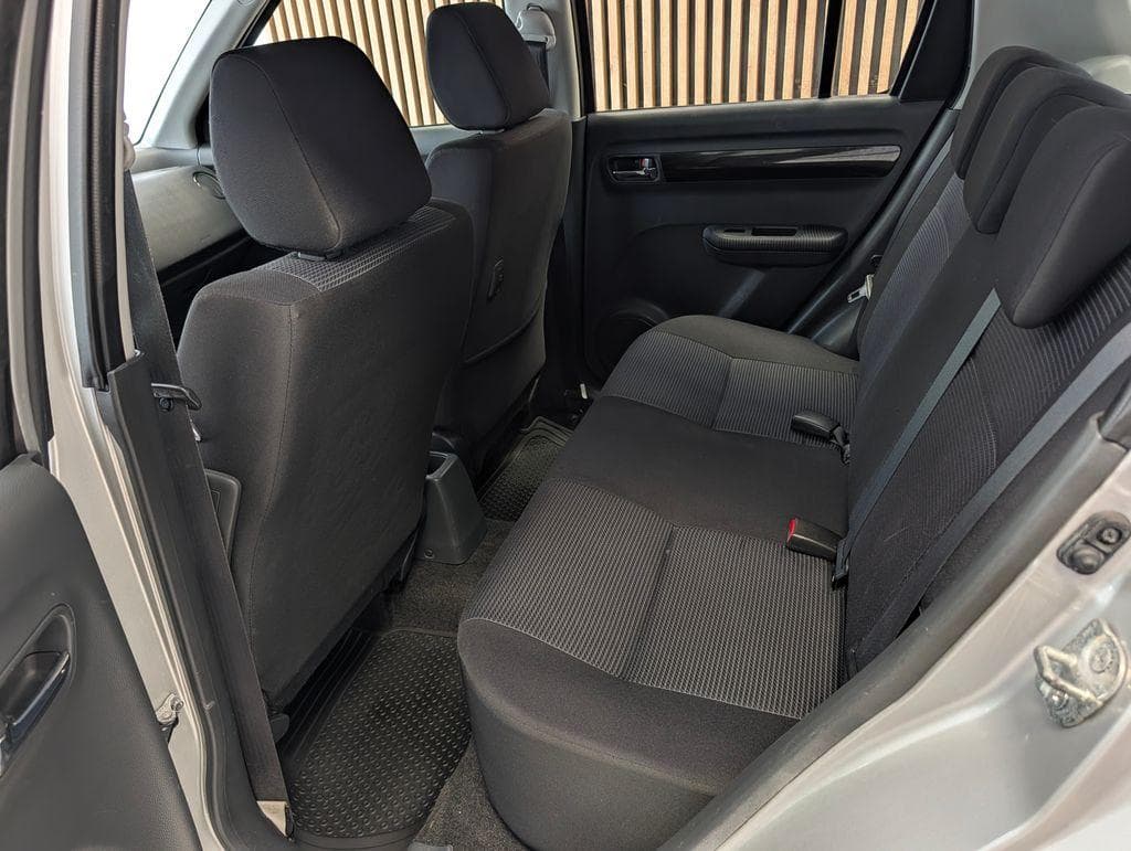 2010 Suzuki SWIFT - 19