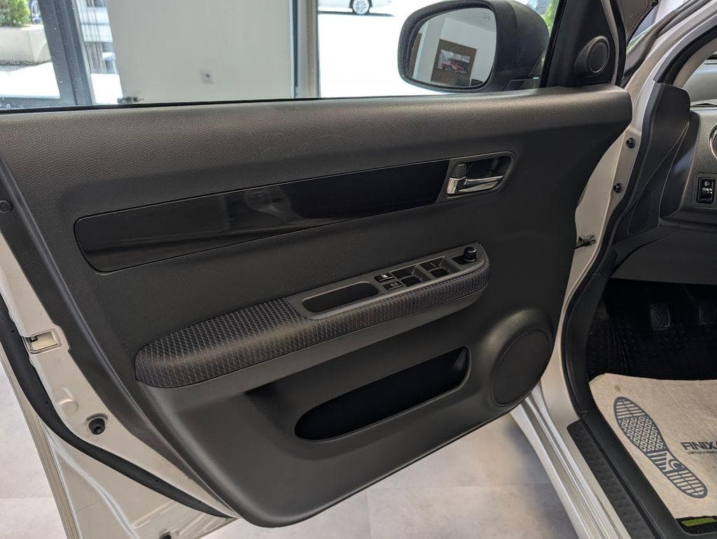 2010 Suzuki SWIFT - 9