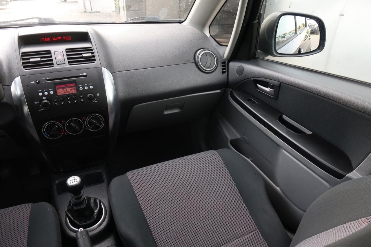 2007 Suzuki SX4 - 11