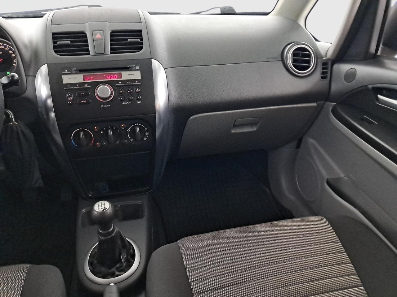 2011 Suzuki SX4 - 11