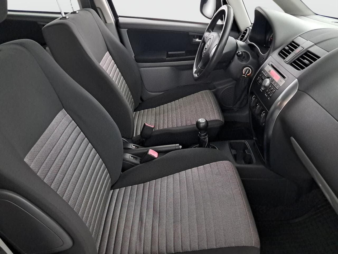 2011 Suzuki SX4 - 12