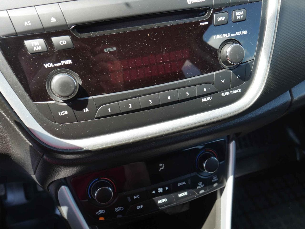 2014 Suzuki S-CROSS - 15