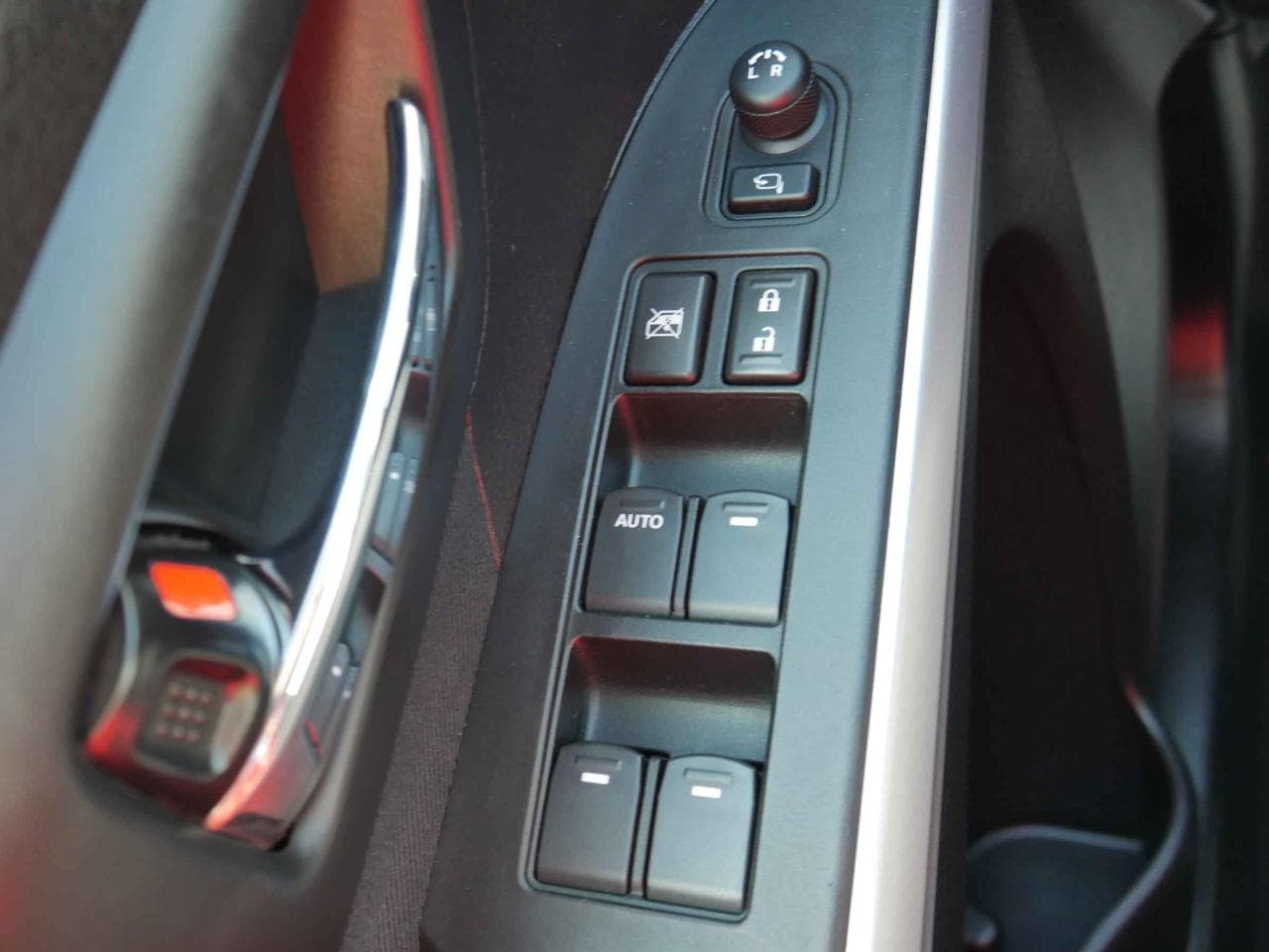 2014 Suzuki S-CROSS - 16