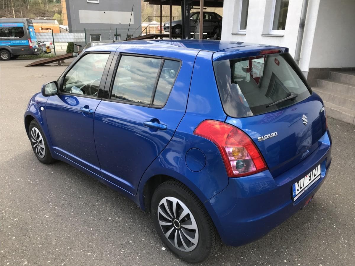 2010 Suzuki SWIFT - 5